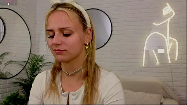 Wendy D0ll online show from April 3, 2026, 9:10 pm