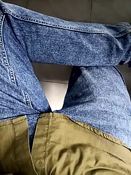 Snapshot of bangaloresexyguy chatting on January 7, 2026, 11:10 pm bangaloresexyguy online show from January 7, 2026, 11:10 pm