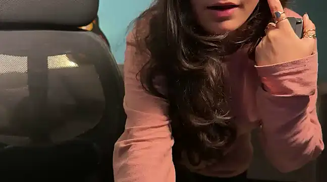 demieliss online show from December 9, 2024, 4:47 pm