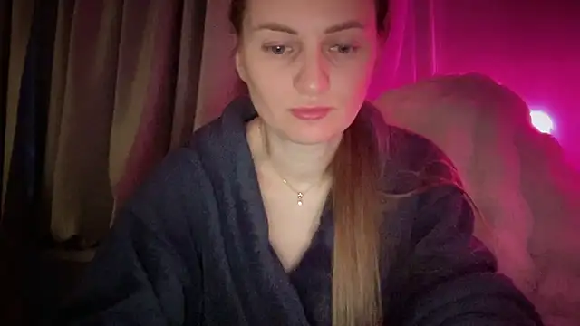 Snapshot of Viola_sweet chatting on January 14, 2026, 5:11 am Viola sweet online show from January 14, 2026, 5:11 am