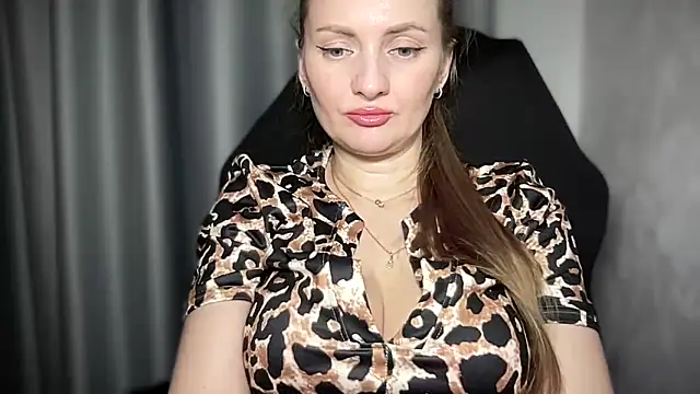 Snapshot of Viola_sweet chatting on March 19, 2025, 6:01 pm Viola sweet online show from March 19, 2025, 6:01 pm