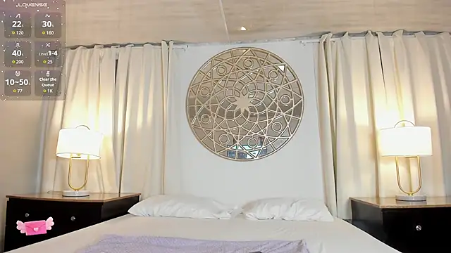 Snapshot of Aprillbrunette chatting on March 13, 2026, 12:10 pm Aprillbrunette online show from March 13, 2026, 12:10 pm