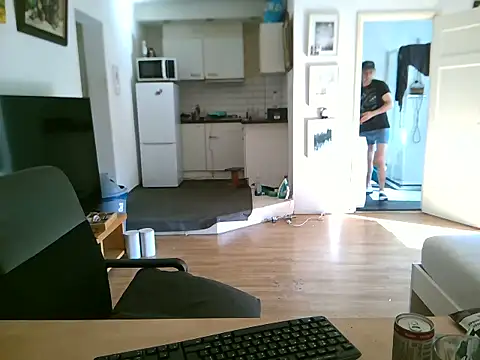 mihaimichael online show from May 27, 2026, 7:38 am