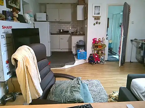 Snapshot of mihaimichael chatting on November 20, 2025, 12:06 pm mihaimichael online show from November 20, 2025, 12:06 pm