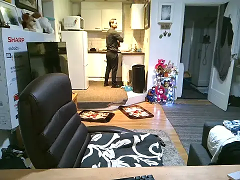 Snapshot of mihaimichael chatting on October 25, 2025, 11:27 pm mihaimichael online show from October 25, 2025, 11:27 pm