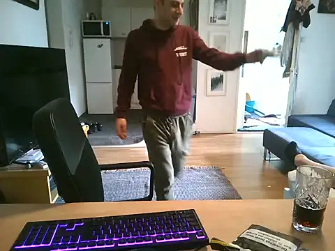 mihaimichael online show from May 18, 2026, 11:48 am