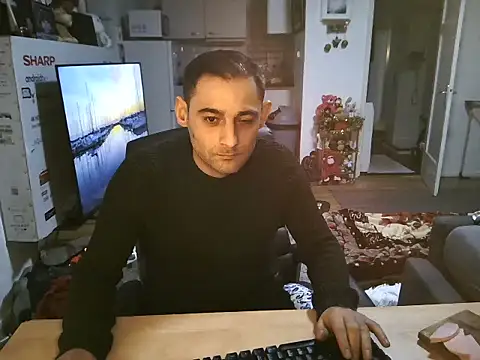 Snapshot of mihaimichael chatting on November 6, 2025, 1:31 am mihaimichael online show from November 6, 2025, 1:31 am