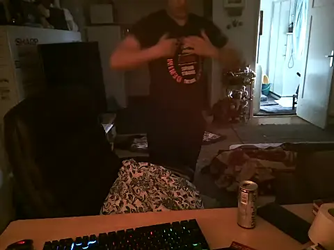 Snapshot of mihaimichael chatting on November 4, 2025, 12:31 pm mihaimichael online show from November 4, 2025, 12:31 pm