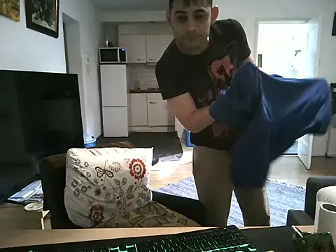 mihaimichael online show from May 12, 2026, 12:11 pm