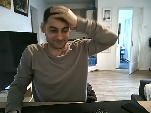 mihaimichael online show from May 11, 2026, 4:04 pm