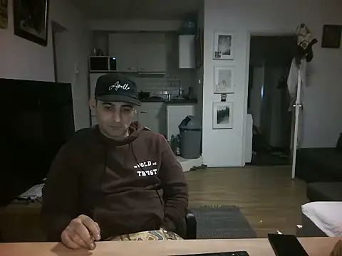 mihaimichael online show from May 19, 2026, 1:56 am