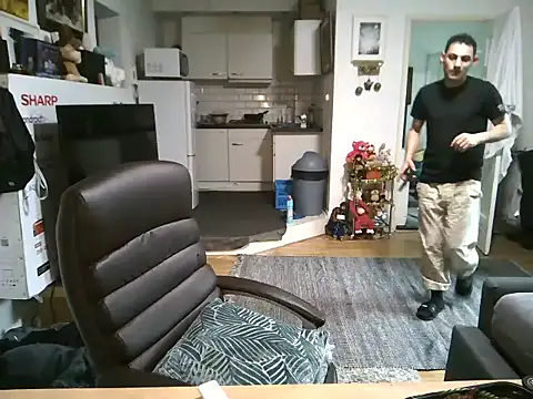 Snapshot of mihaimichael chatting on November 15, 2025, 2:43 pm mihaimichael online show from November 15, 2025, 2:43 pm