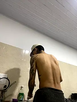 Herem369 online show from December 3, 2025, 1:39 am