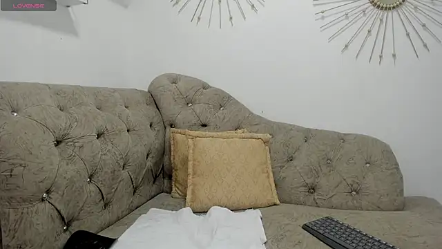 Snapshot of Miah_BigBoobs chatting on October 22, 2025, 12:04 pm Miah BigBoobs online show from October 22, 2025, 12:04 pm