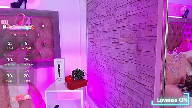 Snapshot of Tayzon_Foxxx chatting on October 28, 2025, 11:31 am Tayzon Foxxx online show from October 28, 2025, 11:31 am