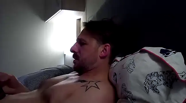 Snapshot of HungKing88 chatting on March 10, 2025, 9:45 am HungKing88 online show from March 10, 2025, 9:45 am