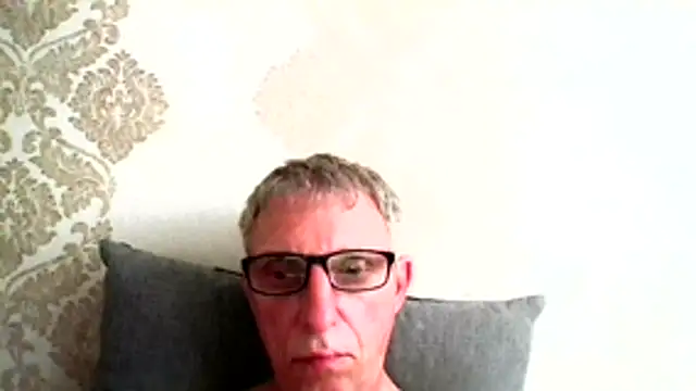 Snapshot of BobbyXRoyal chatting on June 28, 2026, 6:03 pm BobbyXRoyal online show from June 28, 2026, 6:03 pm