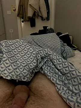 Erenn34 online show from November 28, 2025, 9:37 pm