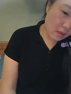 Snapshot of Sweetlove_77 chatting on November 1, 2025, 2:29 am Sweetlove 77 online show from November 1, 2025, 2:29 am