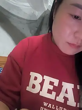 Snapshot of Sweetlove_77 chatting on November 18, 2025, 11:24 am Sweetlove 77 online show from November 18, 2025, 11:24 am