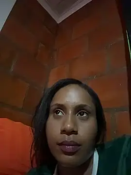 AlisonHoot69 online show from February 5, 2026, 12:28 am