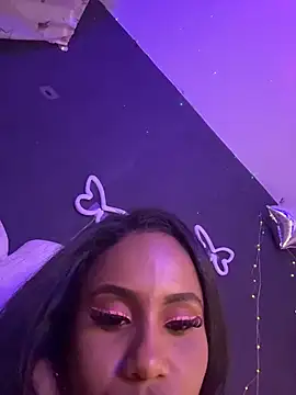 AlisonHoot69 online show from November 24, 2025, 5:07 am