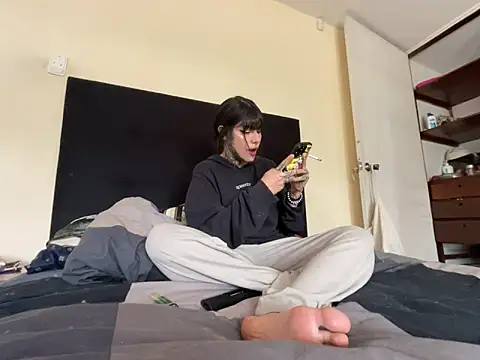 Snapshot of xdirtyvenomx chatting on February 4, 2025, 9:10 pm xdirtyvenomx online show from February 4, 2025, 9:10 pm