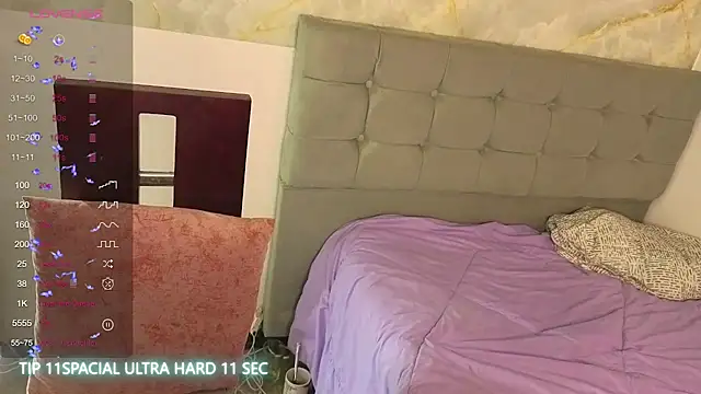 Snapshot of Cristal_v_1 chatting on July 15, 2026, 3:35 am Cristal v 1 online show from July 15, 2026, 3:35 am