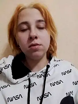 Snapshot of Gussie_Bridie chatting on December 23, 2025, 5:18 am Gussie Bridie online show from December 23, 2025, 5:18 am