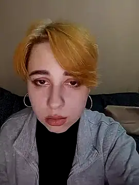 Snapshot of Gussie_Bridie chatting on February 16, 2026, 7:40 am Gussie Bridie online show from February 16, 2026, 7:40 am