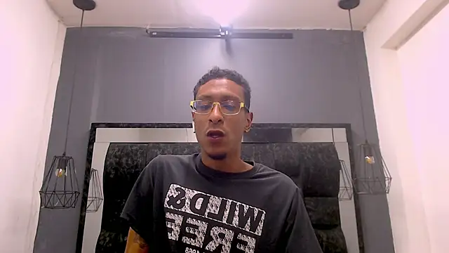 Snapshot of Jose_Smoke chatting on December 4, 2025, 1:26 am Jose Smoke online show from December 4, 2025, 1:26 am