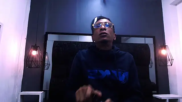 Snapshot of Jose_Smoke chatting on November 20, 2025, 3:29 am Jose Smoke online show from November 20, 2025, 3:29 am