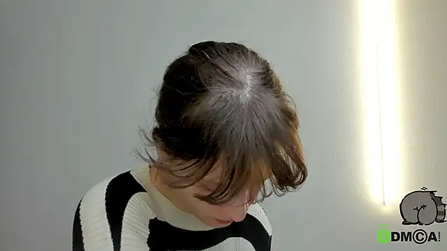 Snapshot of Alina_Mills chatting on November 4, 2025, 8:29 am Alina Mills online show from November 4, 2025, 8:29 am