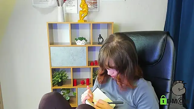 Snapshot of Alina_Mills chatting on November 7, 2025, 9:03 am Alina Mills online show from November 7, 2025, 9:03 am