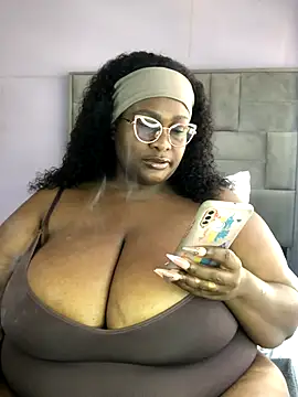 bustytitsxxx online show from December 5, 2025, 8:02 am