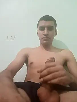 Snapshot of Rogersmit2 chatting on February 28, 2025, 10:28 pm Rogersmit2 online show from February 28, 2025, 10:28 pm