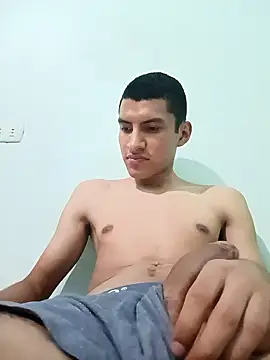 Snapshot of Rogersmit2 chatting on March 20, 2025, 3:34 am Rogersmit2 online show from March 20, 2025, 3:34 am