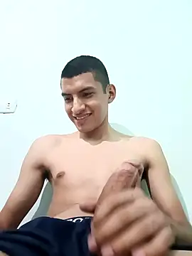 Snapshot of Rogersmit2 chatting on February 23, 2025, 11:25 pm Rogersmit2 online show from February 23, 2025, 11:25 pm