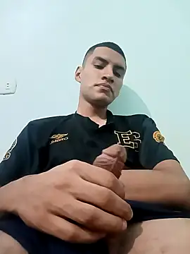 Snapshot of Rogersmit2 chatting on September 11, 2025, 1:16 am Rogersmit2 online show from September 11, 2025, 1:16 am