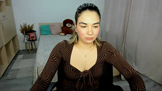 Alexa Dolly12 online show from February 4, 2026, 6:08 am