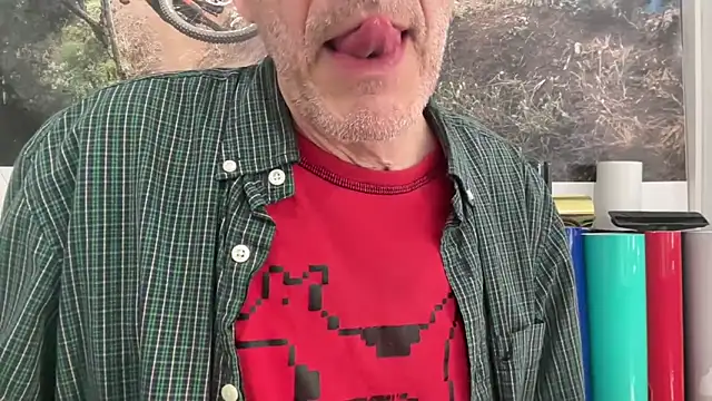 tauromolo online show from April 24, 2026, 12:23 am