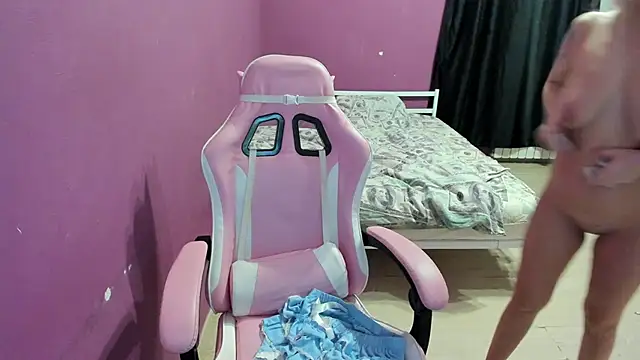 Lika8234 online show from April 3, 2026, 6:14 pm