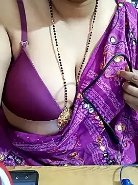 Snapshot of Desi_bhabhiii chatting on March 16, 2025, 7:26 am Desi bhabhiii online show from March 16, 2025, 7:26 am