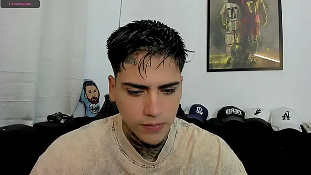 Snapshot of mad_maxxx2 chatting on March 2, 2026, 11:06 am mad maxxx2 online show from March 2, 2026, 11:06 am