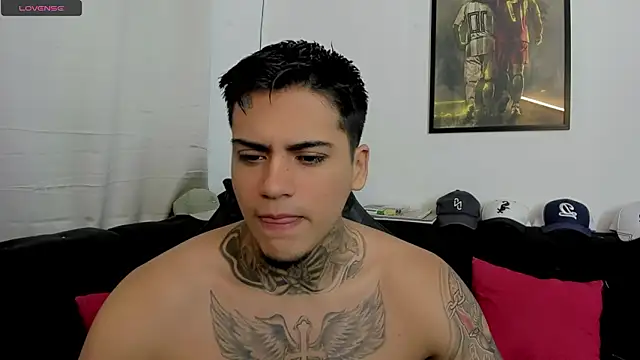 Snapshot of mad_maxxx2 chatting on February 15, 2026, 11:20 am mad maxxx2 online show from February 15, 2026, 11:20 am