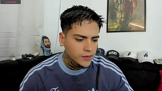 Snapshot of mad_maxxx2 chatting on February 25, 2026, 11:10 am mad maxxx2 online show from February 25, 2026, 11:10 am