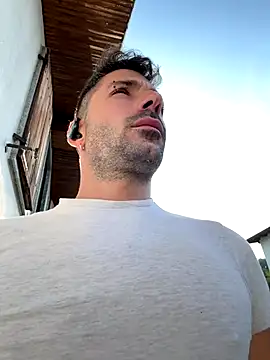 fisicato online show from October 8, 2025, 2:40 pm