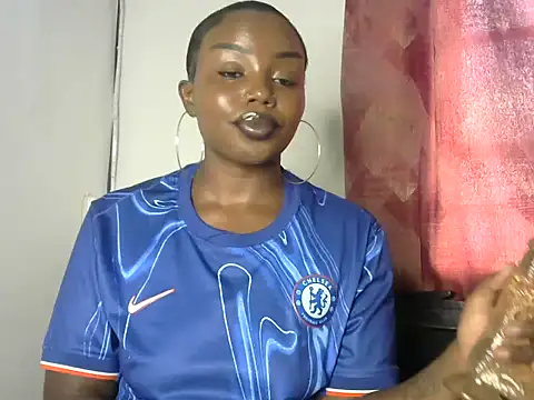 Snapshot of juicyblaqebony chatting on February 21, 2026, 6:37 am juicyblaqebony online show from February 21, 2026, 6:37 am