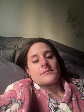 Snapshot of Alice_milf_ chatting on June 18, 2026, 2:33 pm Alice milf online show from June 18, 2026, 2:33 pm