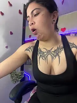  luna torres online show from June 18, 2026, 1:05 pm
